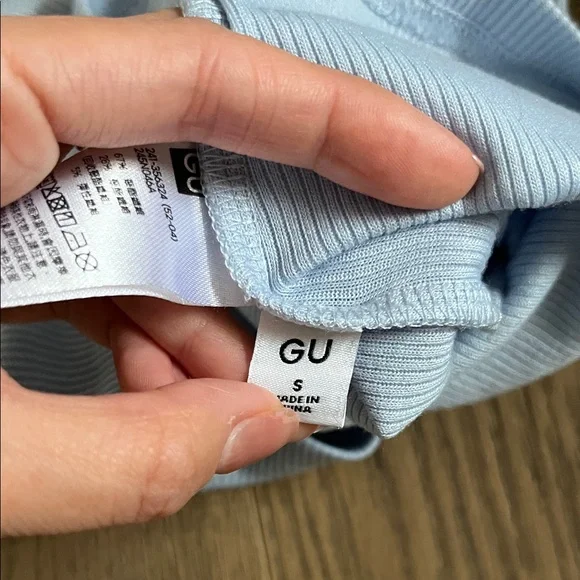 GU Women’s Off-Shoulder Ribbed Camisole in Light Blue - Picture 4 of 7